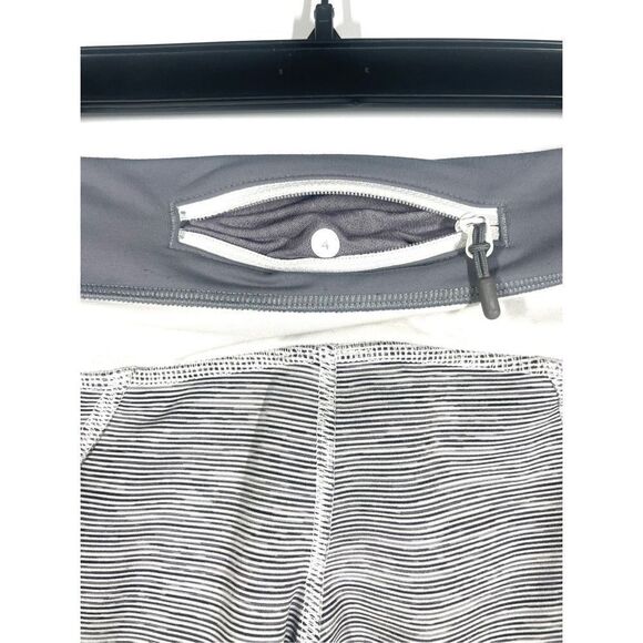 Lululemon Run Inspire Crop Grey White Capri Leggings Women Size 4 Zip Pocket - Picture 5 of 5